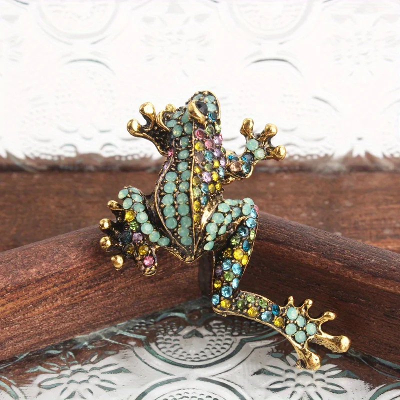 Vintage Personality Creative Colorful Rhinestone Frog Brooch