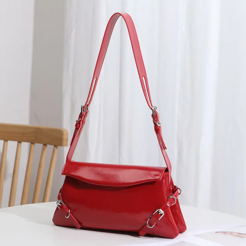 

2025 New Women's Bag Shoulder Bag Glossy Patent Leather Light Luxury Fashion Design Crossbody Bags Multifunctional Handbag