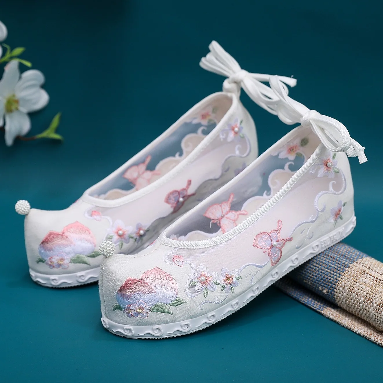 

Mesh Antique Style Upturned Embroidery Breathable Anti Slip Soft Embroidered Sandals Mesh Shoes Hanfu Shoes Embroidered Shoes