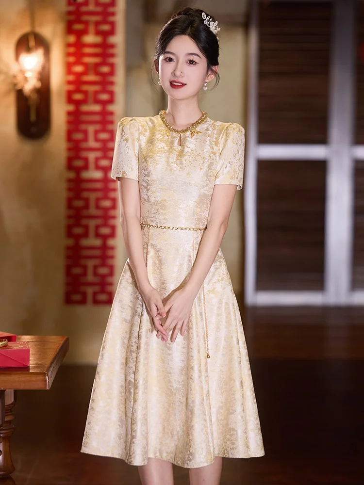 

Свадебное платье цвета шампань средней длины для женщин, на заказ, новинка осени 2026, роскошное винтажное платье с коротким рукавом