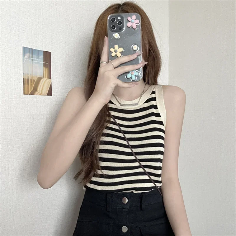 Gestreiftes Camisole-Top für Damen, Frühling und Sommer, Ärmelloses Unterhemd, Schlankes Kurzes Strick-Oberteil