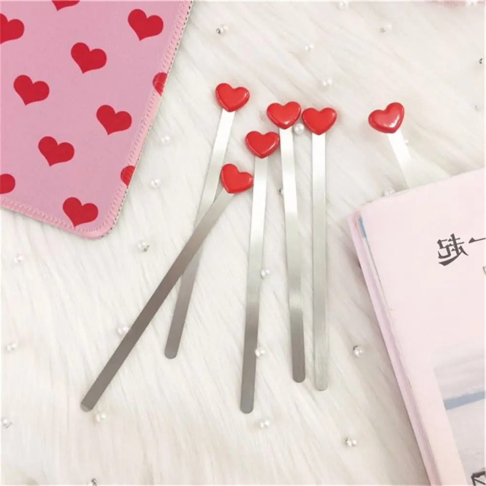 Love Heart Metal Bookmark Pagination Mark Couple Bookmark Red Sliver Beautiful Auxiliary Reading Tool School Office Supplies