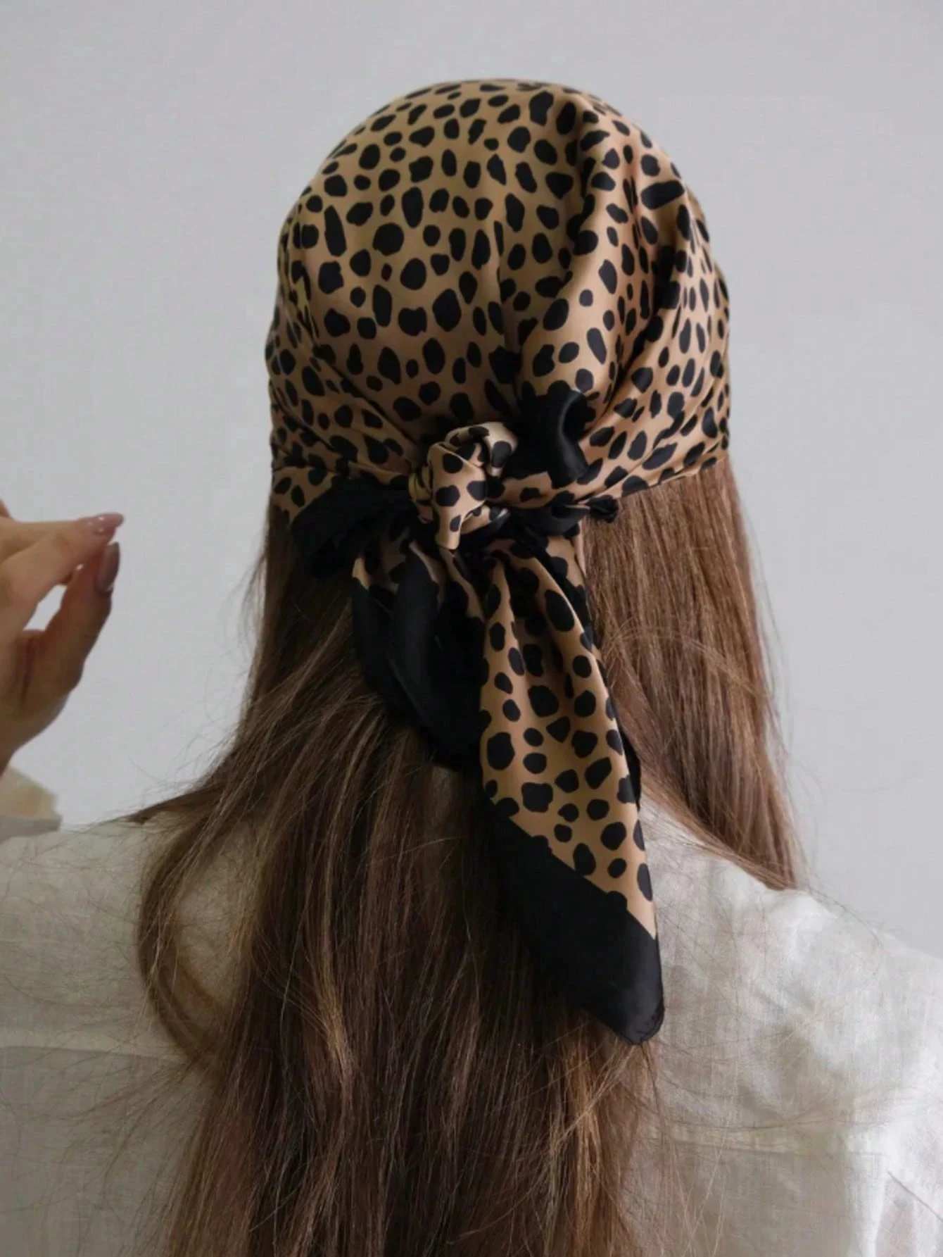 

Новинка 2023 года, 60*60 см, маленький квадратный шарф, женский шифоновый шейный платок, модный носовой платок с леопардовым принтом, сумка для волос, аксессуары