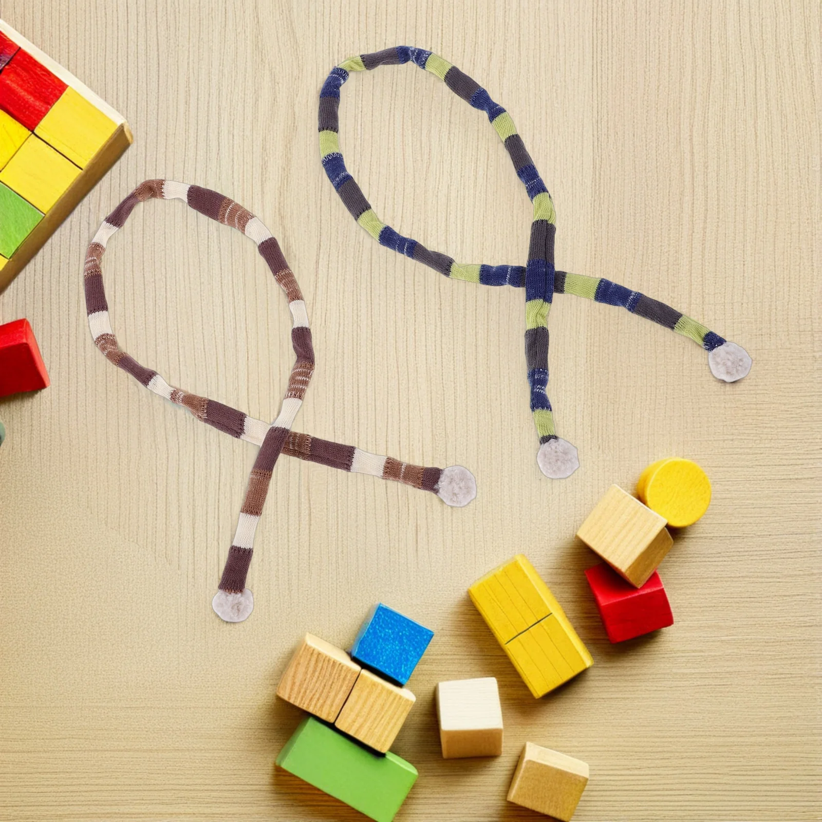 

2 Pcs Crochet Cat Scarf Mini Dollhouse Supplies Decoration Knitted Scarves