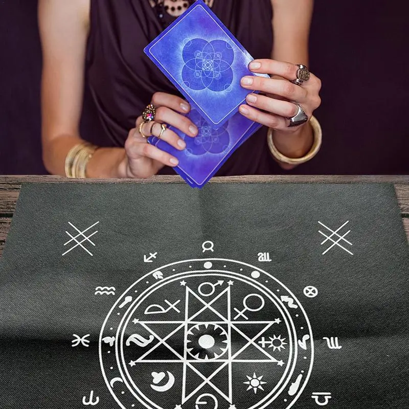 49x49cm Tarots Tablecloth Triple Moon Pentagrams Pagan Altar Cloth Flannel Tarots Cloth Divination Astrology Board Game