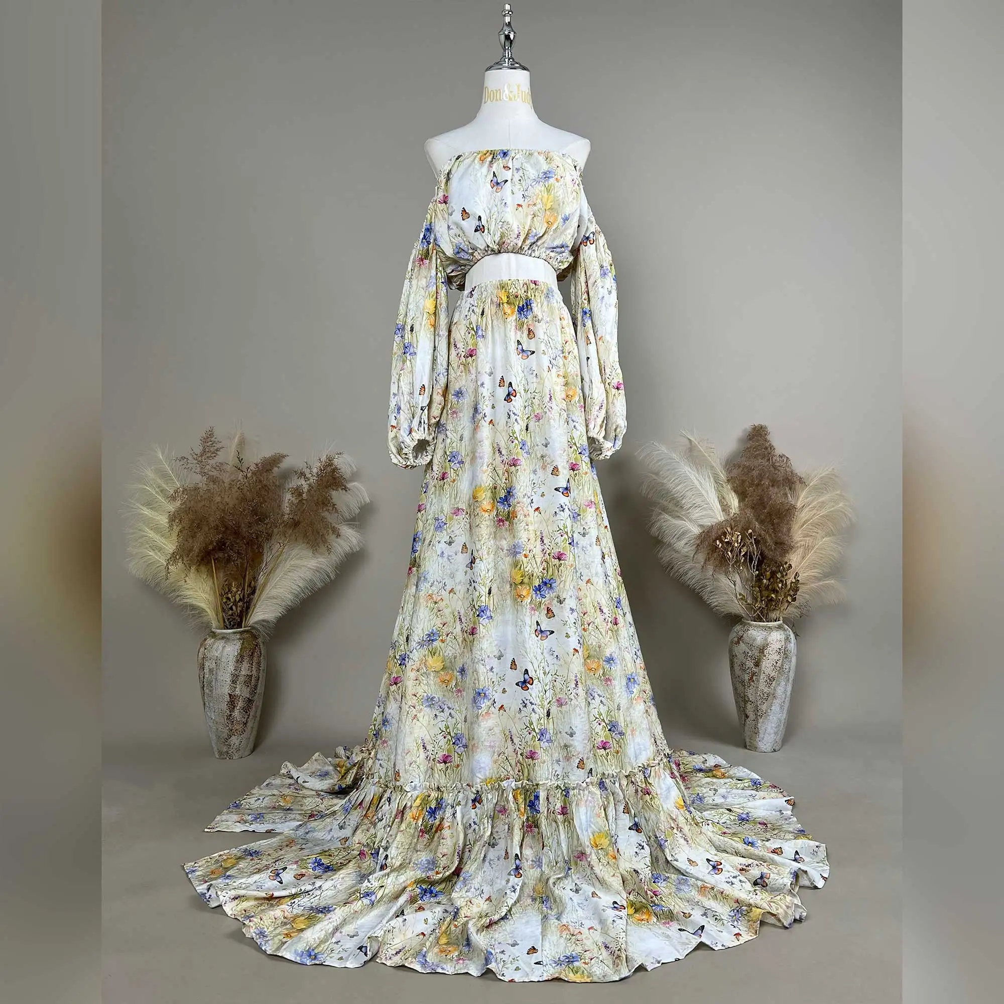 

Don&Judy Butterfly Dance Floral Field Brocade Cotton Fabric Print Two-Piece Set Maternity and Non-maternity Gown Photography