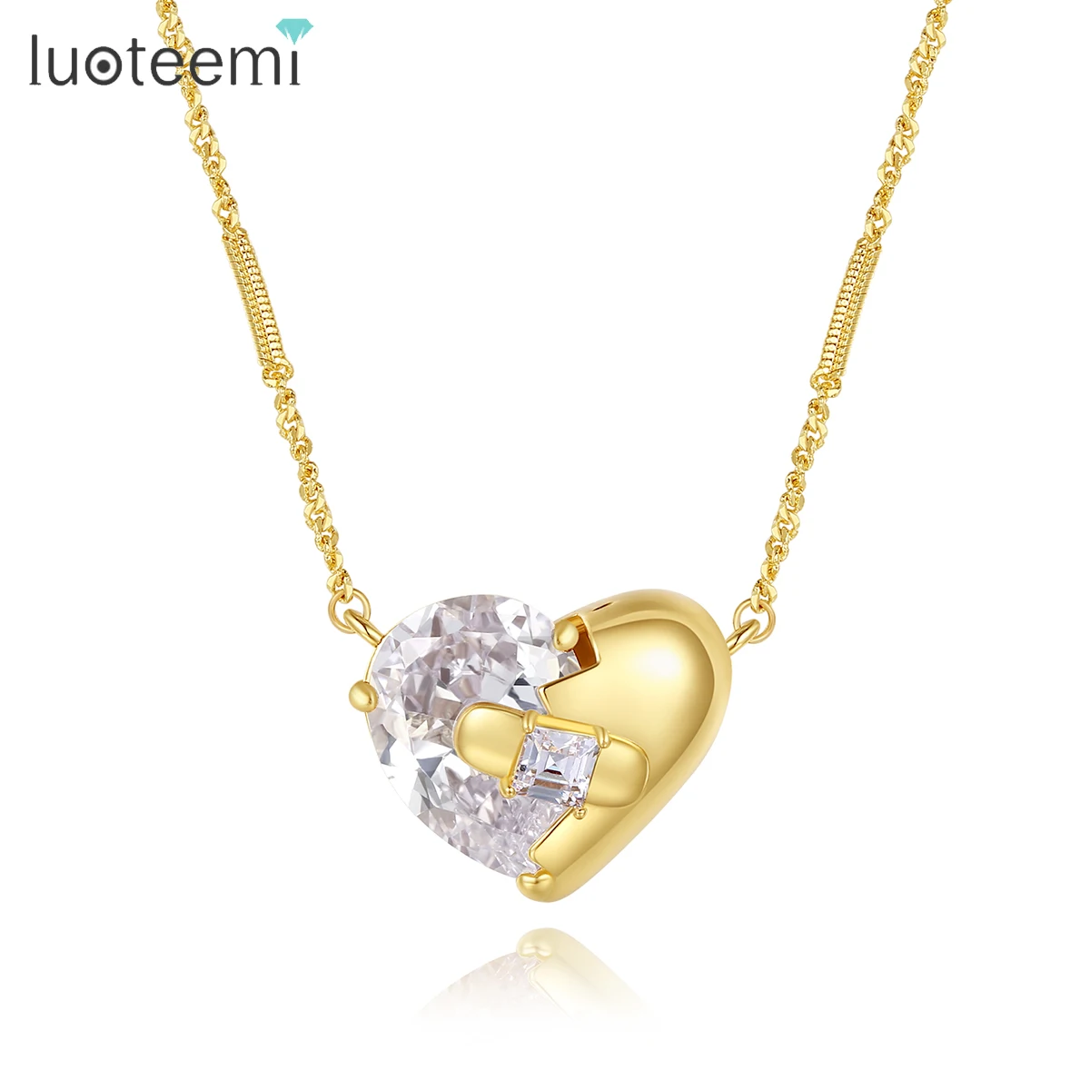 LUOTEEMI Heartbreak CZ Pedant Necklaces for Women Half Heart Coppper Zircons Special Design Girl Dating Wedding Decoration Chain