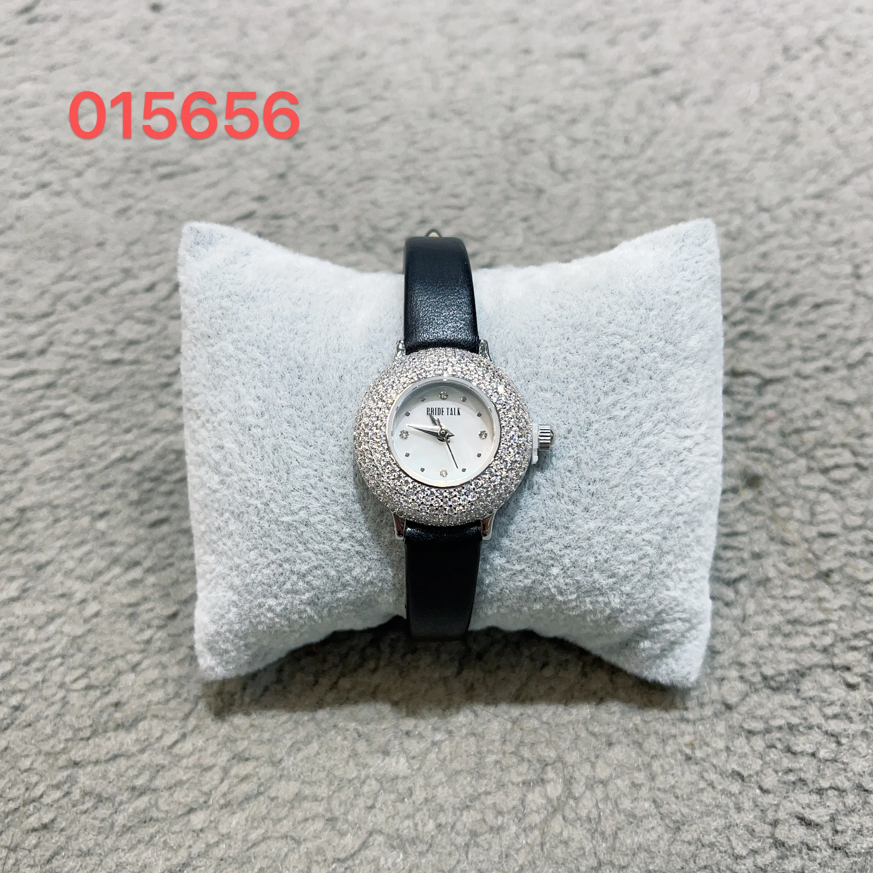 015656 Trendy Watch for Women AAA Cubic Zircon Bracelet Watch  for Wedding Party Fashion Jewelry Leather wristband