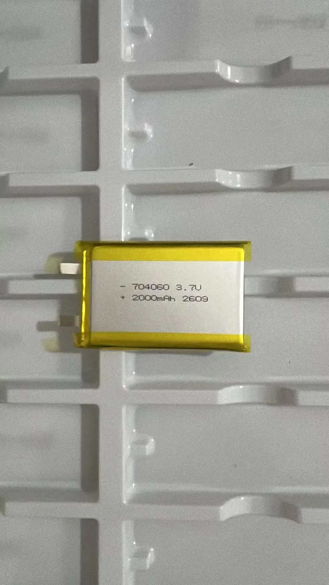 3.85V 702535 capacity lithium battery 600mAh intelligent positioning phone remote control with sufficient charging capacity
