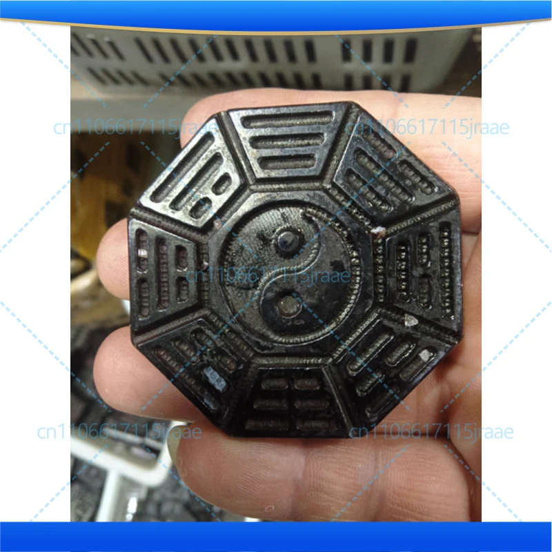 Hongshan Culture Black Stone Gossip Pendant Statue Wenwan Qinglongbi Collection Boutique Natural Iron-containing Old Meteorite