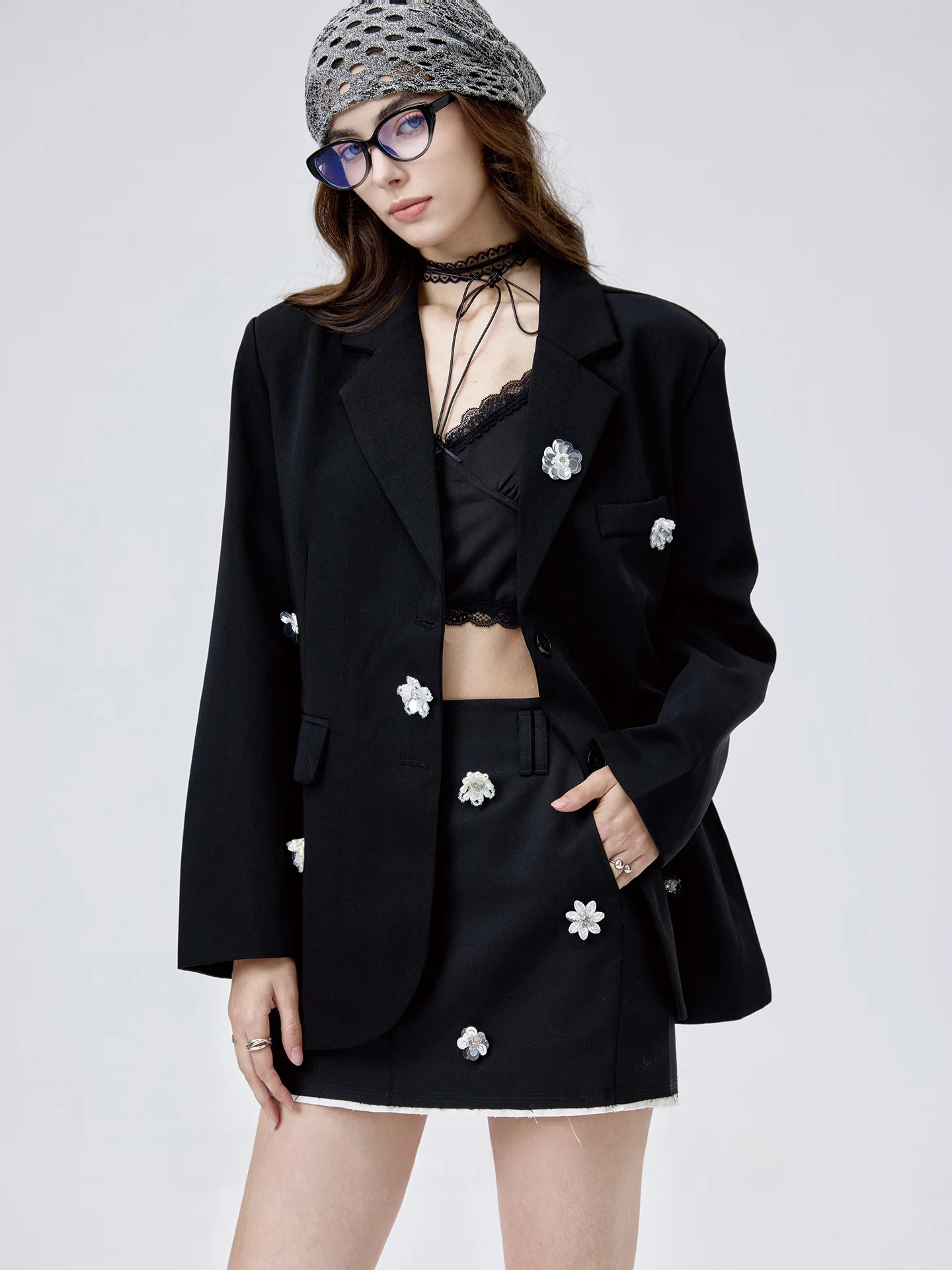 

Женский повседневный костюм с бисером ручной работы, премиум-класса, осенняя коллекция 2025, новинка Conhenyao, из полиэфирного волокна, для офиса и повседневной носки