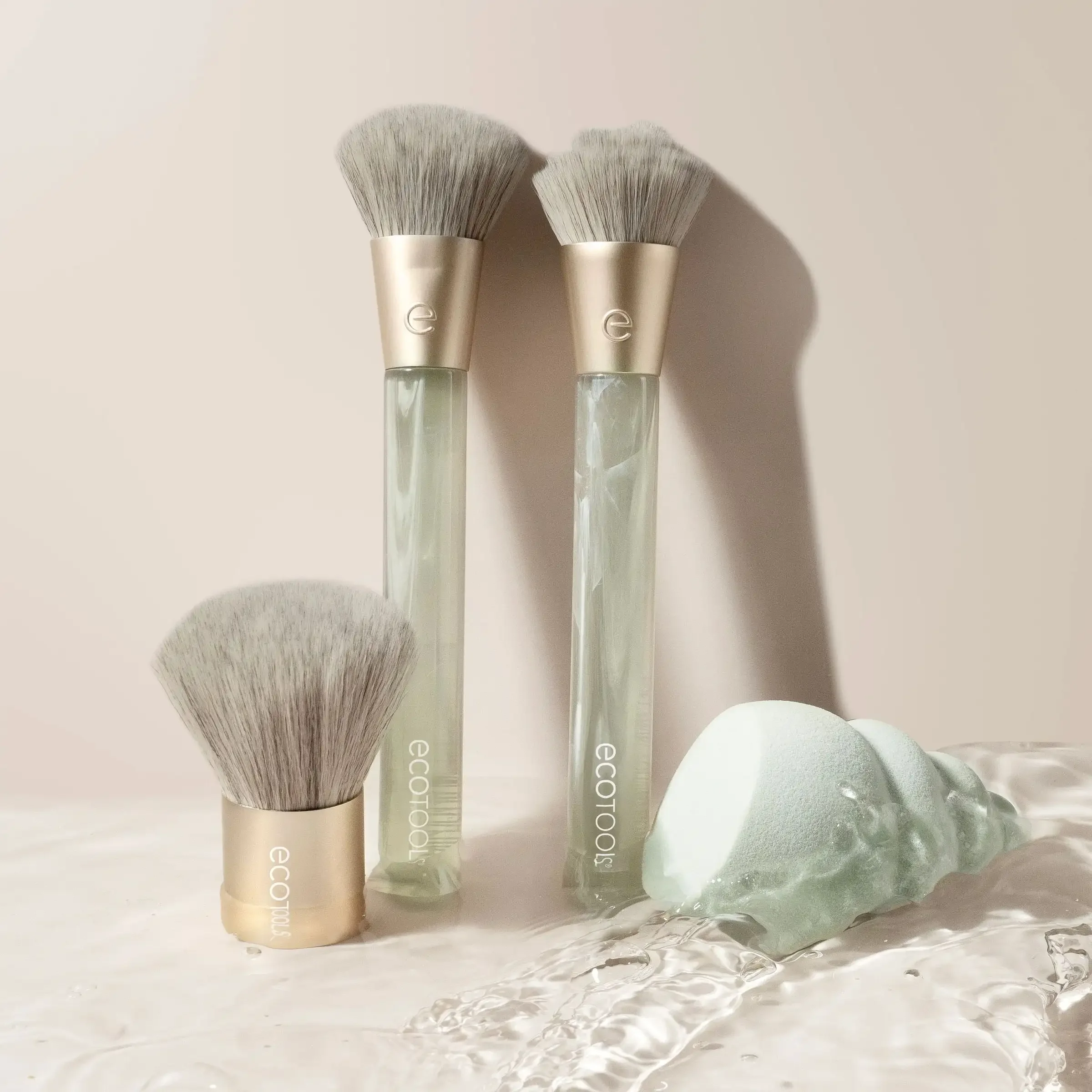 Juego de 4 brochas de maquillaje y esponja de maquillaje Sea Gems