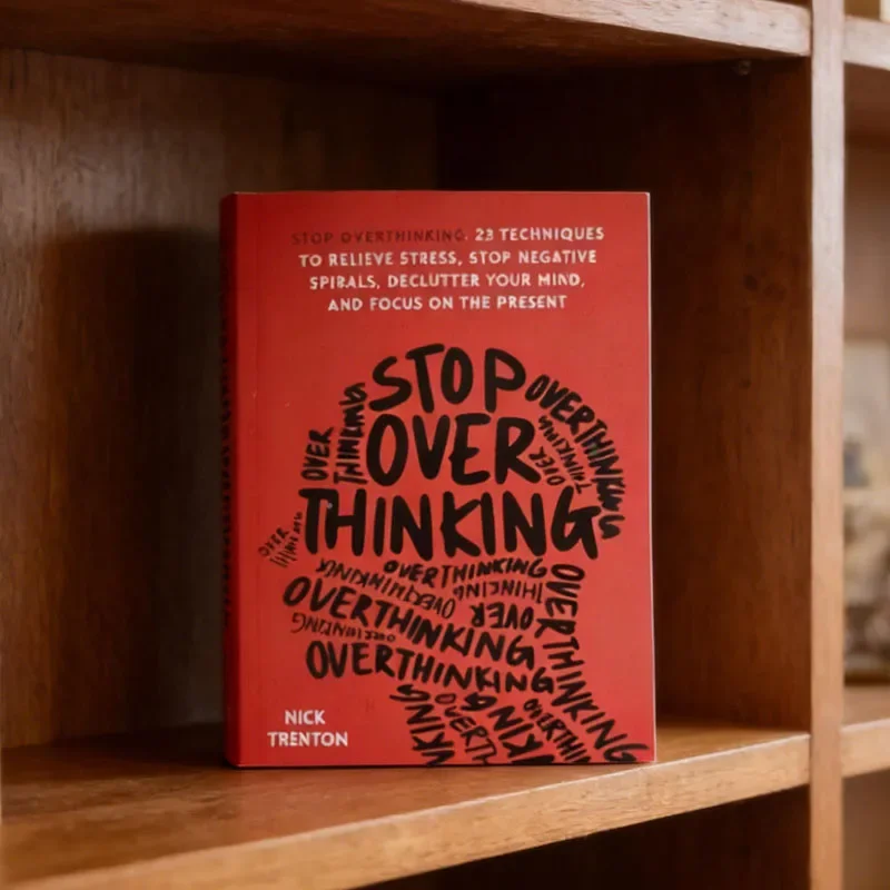 

Не отрывайтесь от реальности: 23 способа избавиться от умственной усталости и перестать перебираться в мыслях. Вдохновляющие книги на английском языке, мягкая обложка.