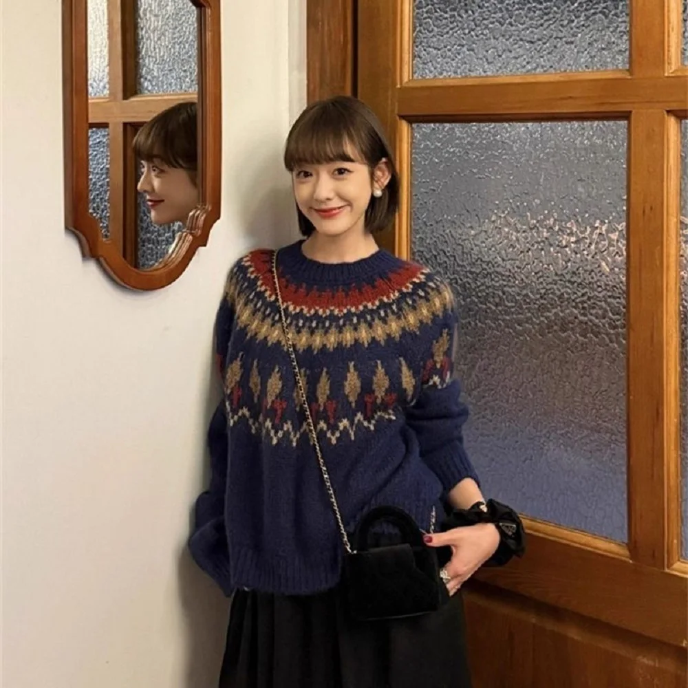 

Korea Lazy Design Retro Jacquard Round Neck Knitted Sweater Women Autumn Winter New College Style Design Long-Sleeved Top