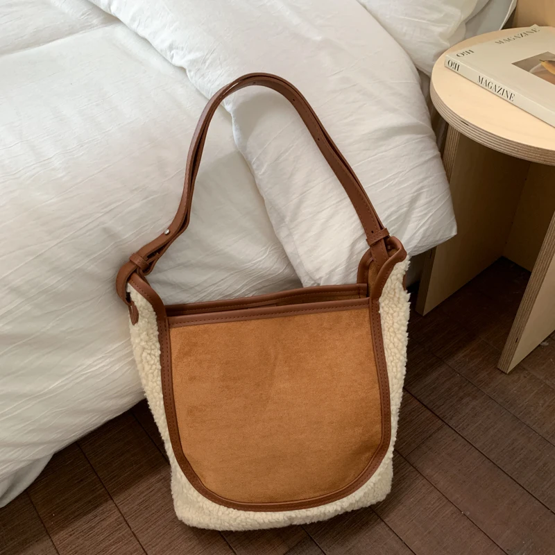 

2025 зимняя сумка из овечьей шерсти, женская сумка большой вместимости, 2 комплекта, винтажная повседневная сумка через плечо из искусственной замши, женская bolsa