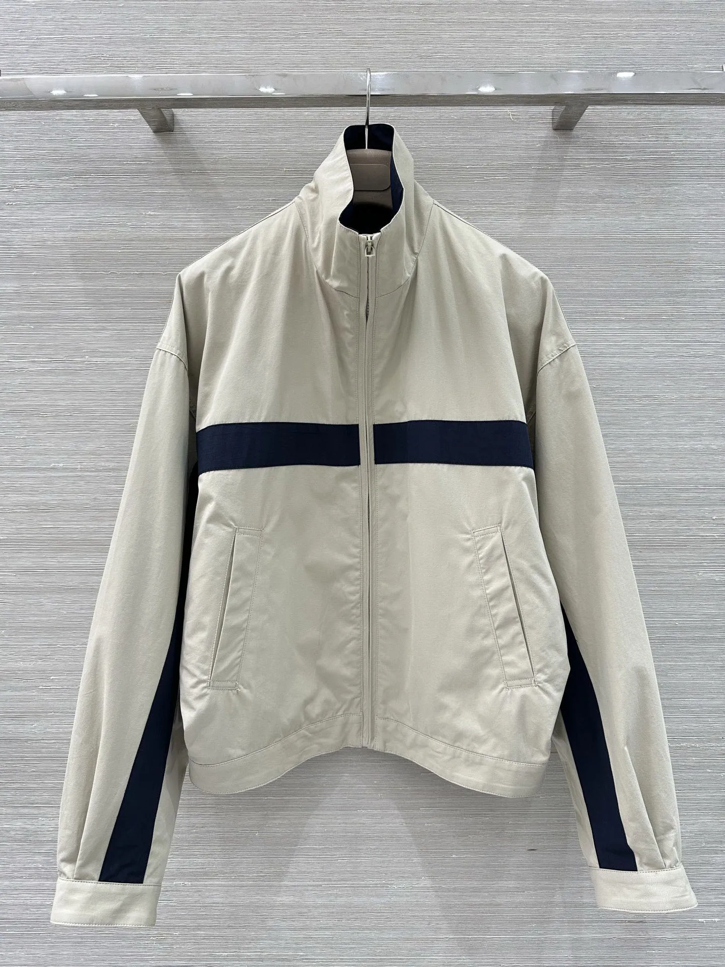 

High-Quality Grey Stripe Long Sleeve Turn-down Collar Women's Jacket Coat Stylish Professional Business Casual Outerwear