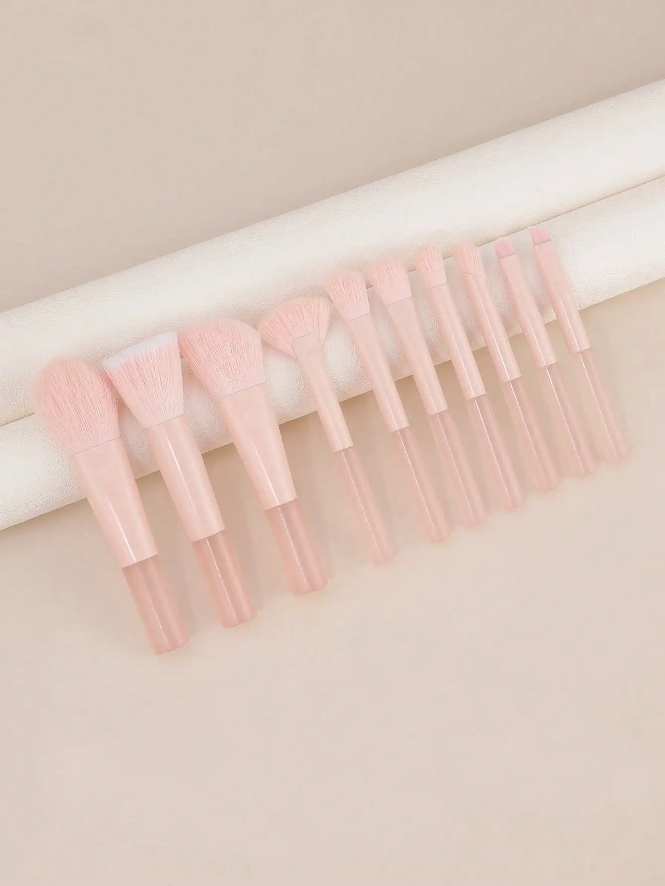 10-teiliges Make-up-Pinsel-Set mit Kosmetiktasche: Foundation-Pinsel, Lidschatten-Pinsel, Highlighter-Pinsel und Mehrzweck-Make-up-Pinsel