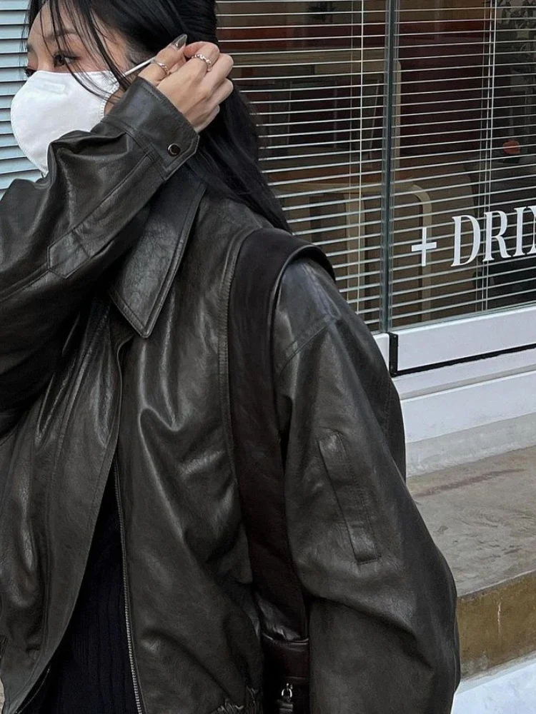 سترة جلدية قصيرة بتصميم كوري محدث الحجم للنساء سترة طيار عتيقة