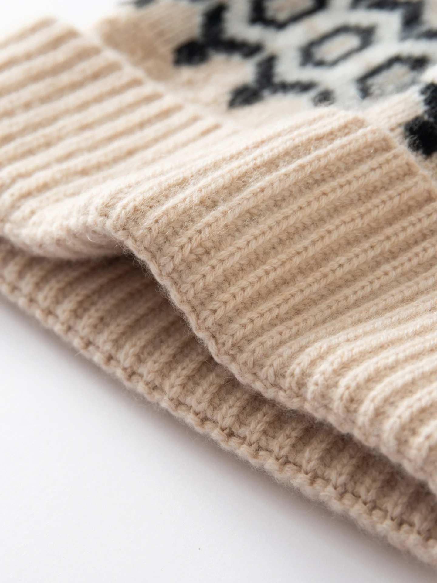 หมวกแคชเมียร์ TLOML คอลเลคชั่นฤดูใบไม้ร่วง-ฤดูหนาว สำหรับผู้หญิง ผลิตจากแคชเมียร์แท้ 100% ลายจาการ์ด นุ่ม อุ่น สวมใส่สบาย คุณภาพสูง สไตล์ลำลอง