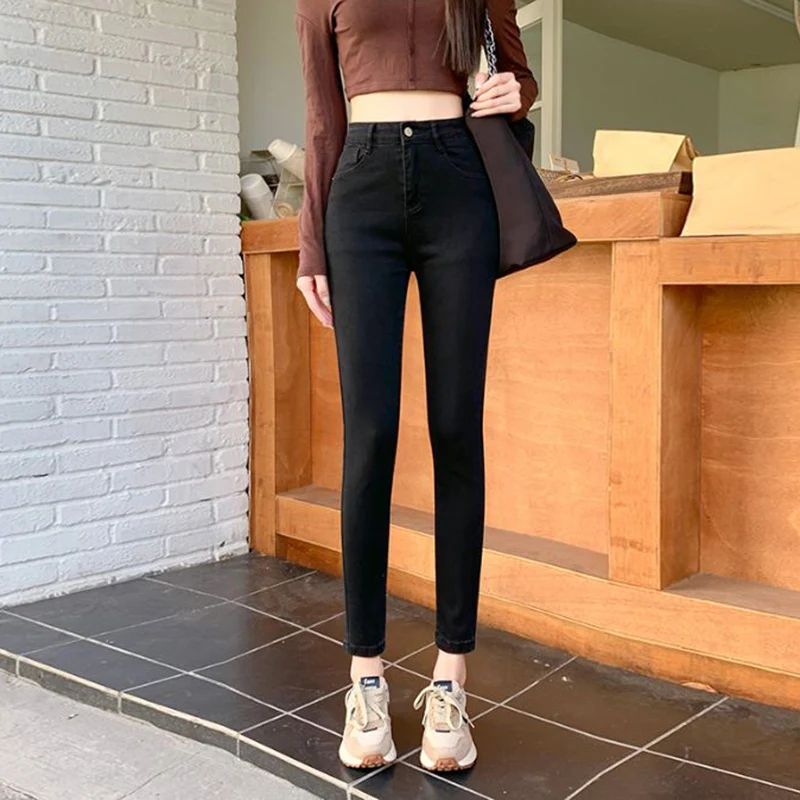 2026 Damen Designer Slim Fit Jeans Mädchen Casual High Waist Denim Hosen Damen Stretch Jeans mit Geradem Bein
