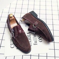 2023 Wedding Dress Casual Mens Loafers Plus Size 46 Designer Buckle Lazy Peas Embroidery Moccasins Suede Leather Shoes for Men