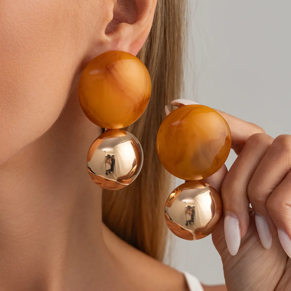 DIEZI Exaggeration Fashion Vintage Gold Color Metal Stud Earrings Women Punk Geometric Orange Round Earring Jewelry Accessories