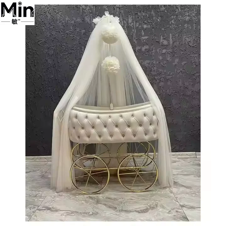 Modernes Multifunktionales Metallrahmen-Babybett Komfortables Säuglingsbett Verstellbares Sicheres Babybett für Schlafzimmer Restaurant Hotel Nutzung