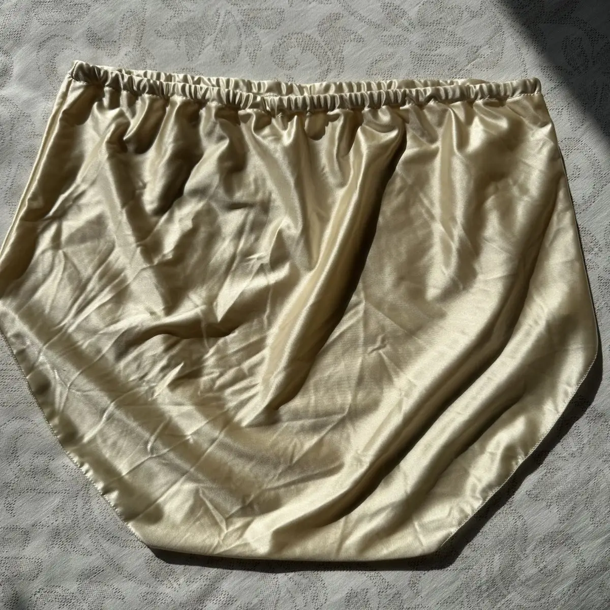 Slip da donna in raso lucido effetto seta, tinta unita, morbidi e confortevoli, lingerie, regalo per lei, slip da festa