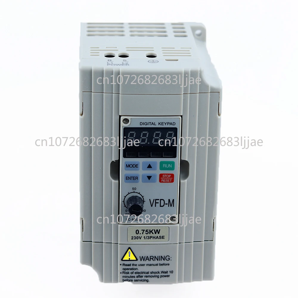 

1 л.с., 220 В/230 В, инвертор Delta VFD-M для привода двигателя переменного тока, 0,4 кВт/0,75 кВт, 400 Гц VFD007M21A, один вход, три выхода