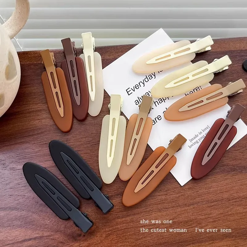 

2 шт., бесшовная заколка для волос с матовой текстурой Y2K, зажим в виде утконоса, волнистая боковая челка, зажим для волос, аксессуары для волос, заколка без изгиба, женские инструменты для волос