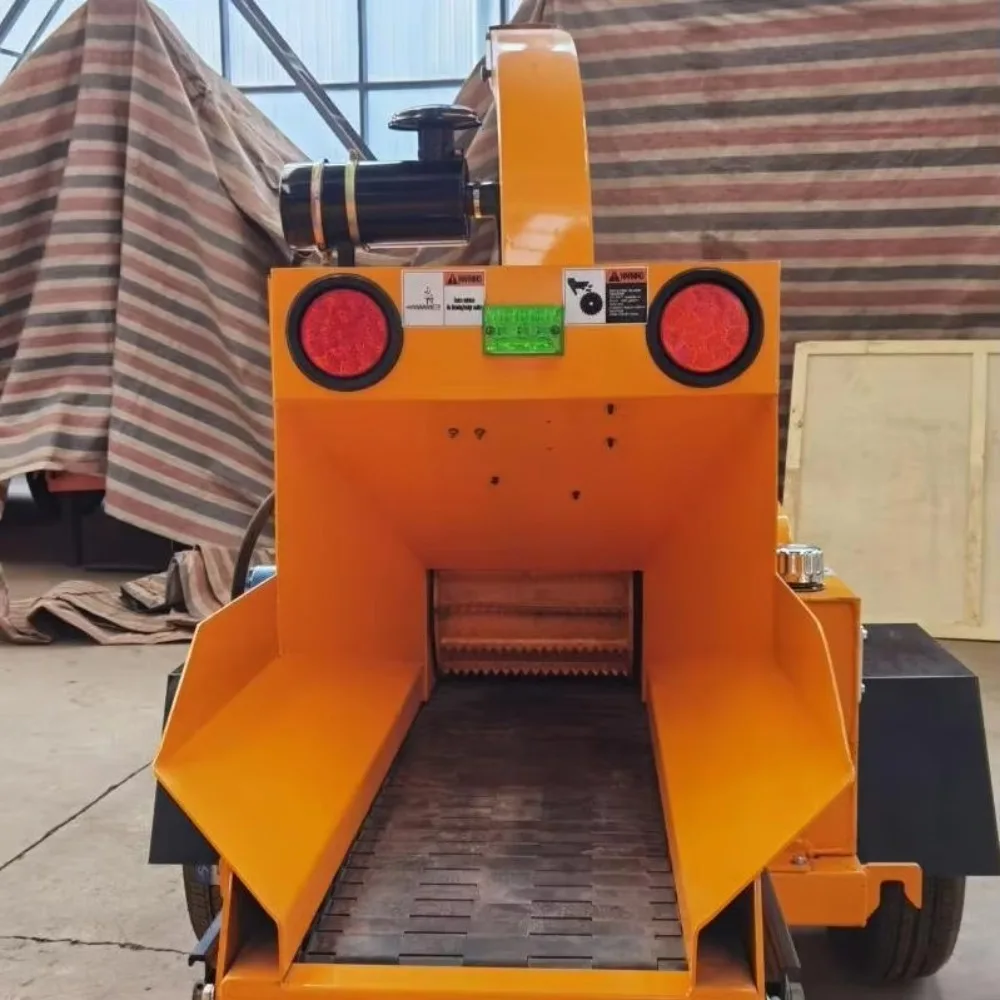 Electric Wood Shredder Garden Mulcher Chipper for Branch Leaf Shredding and Chipping