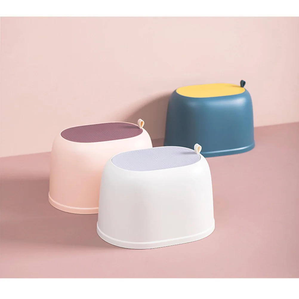 

1Pcs Household Plastic Bench Anti-Slip Portable for Bathroom Safety Use with Radian Design Pink Bathroom Bench