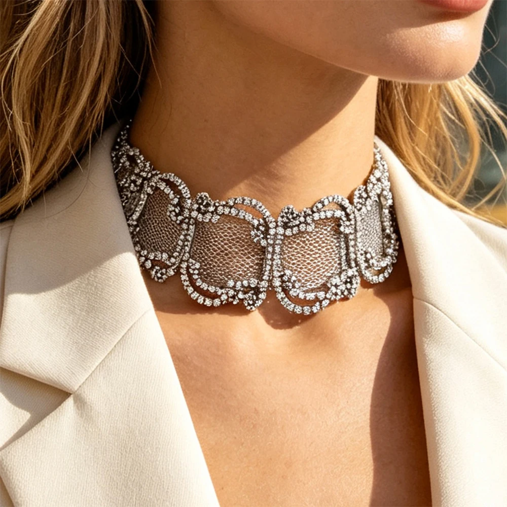 Vintage Crystal Rhinestone Mesh Hollow Choker Necklace for Women Luxury Wedding Party Statement Jewelry Fashion Gifts