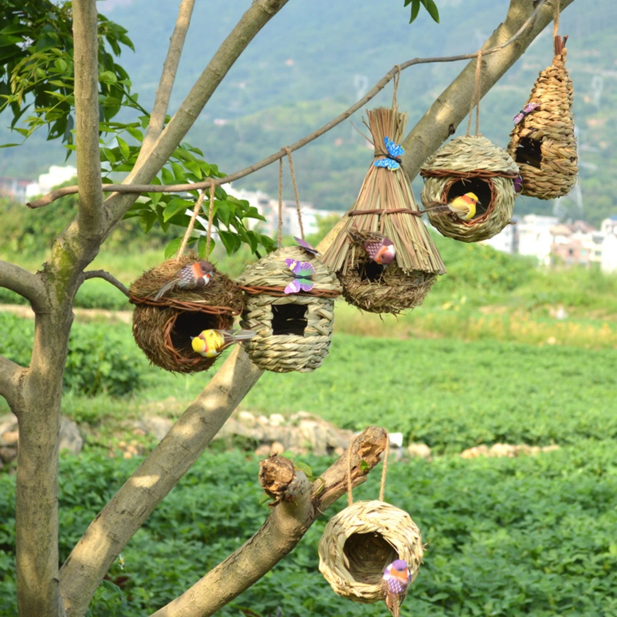 1Pc Hand-woven Water Drop Style Straw Bird Nest Breathable Warm Parrot Pigeon Breeding Box Pastoral Decorative Cage Pet Supplies