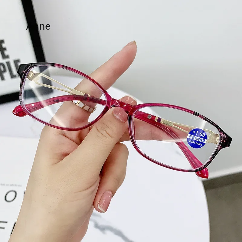 Anti-Blue Light Reading Glasses Women Fashion Ultralight Hyperopia Eyeglasses Female Farsighted Eyewear for The Elderly 0 ~+4.0