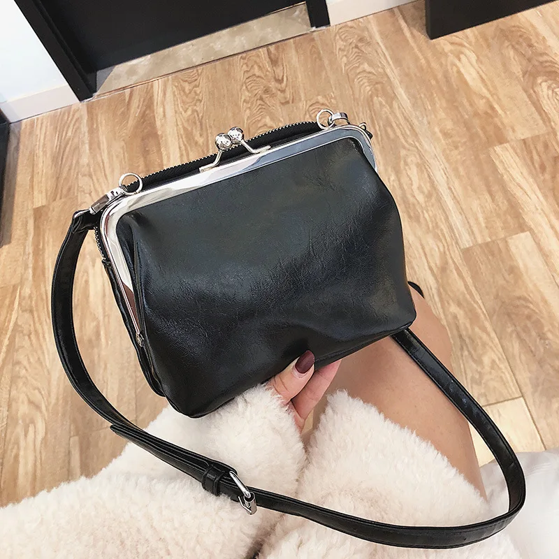 Fashion Vintage Clips Black Small Bags PU Leather Crossbody Clutch Clip Bags Women Purses Messenger Handbag mini