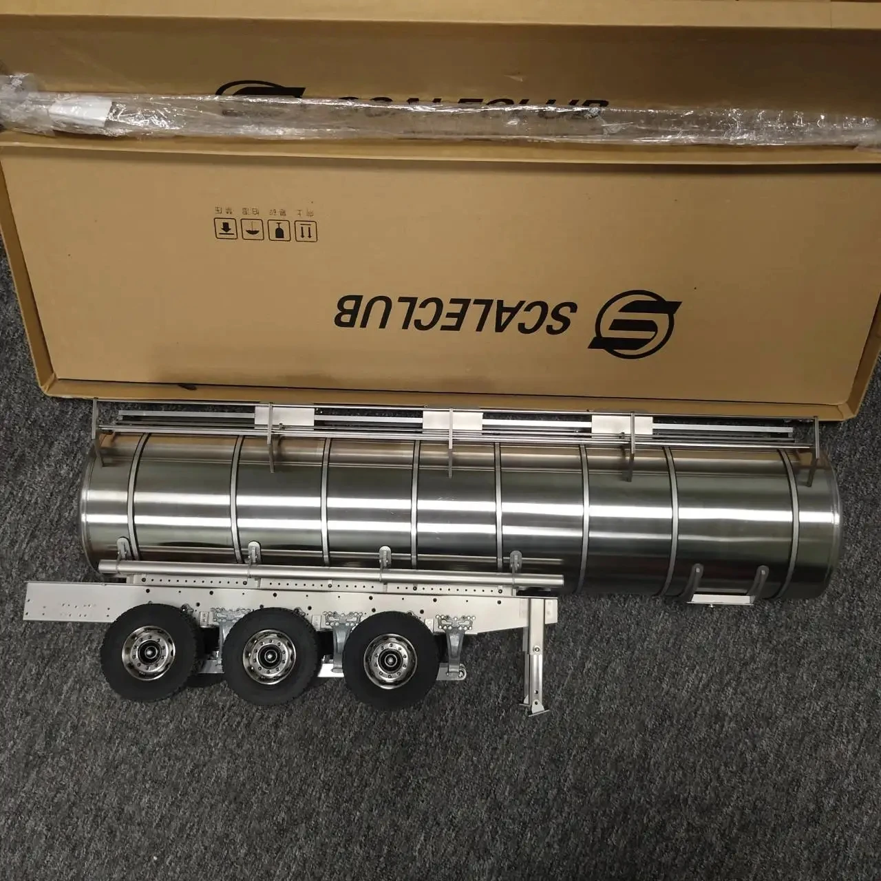 SCALECLUB Stainless Steel Tank For 1/14 For volvo FH16 750 Liquid Transportation Trailer Car DIY Parts