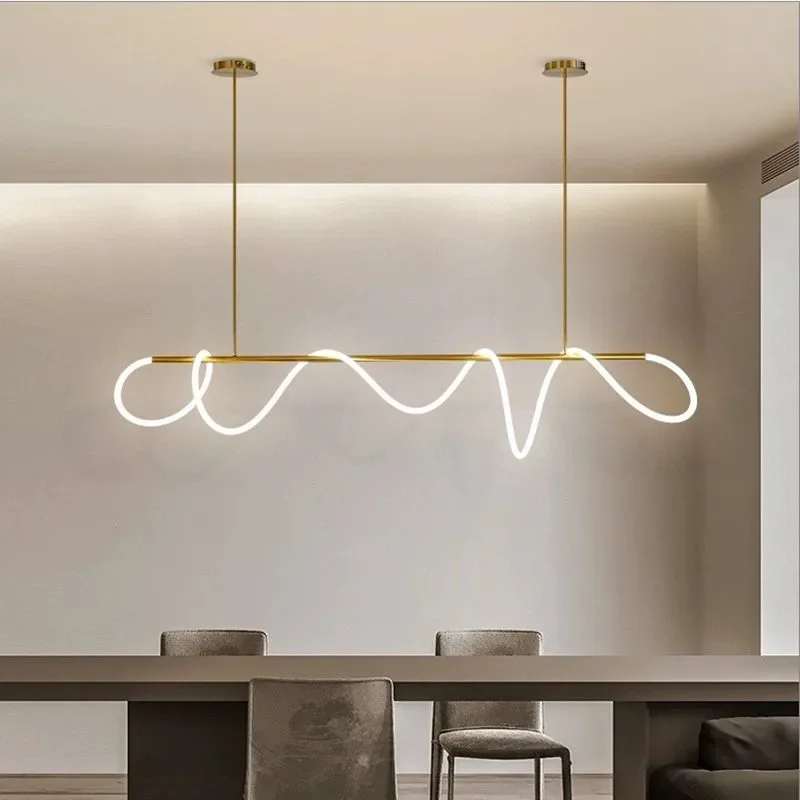 Lámpara colgante LED de manguera larga moderna, candelabro dorado para comedor, sala de estar, cocina, decoración del hogar, luz colgante de diseño