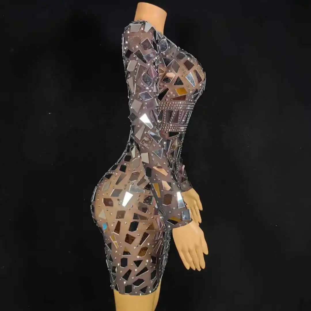 Sukienka mini z cekinami i efektem lustra, seksowna, idealna na imprezę, urodziny, dla królowej klubu, bogini, na wieczór panieński, elegancka, model 2025.
