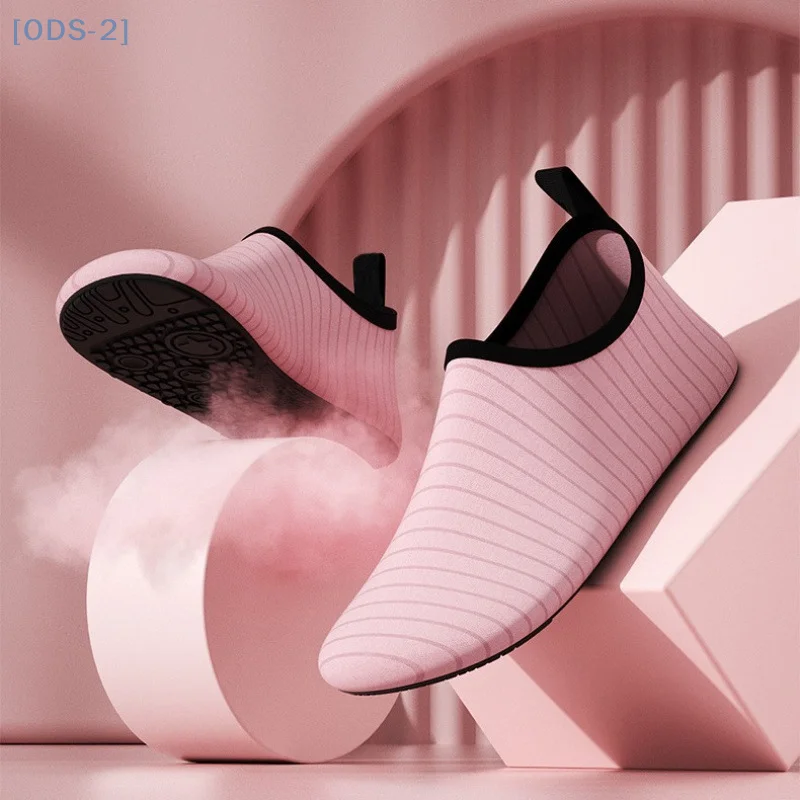 

1 Pair Sports Water Shoes Beach Snorkeling Shoes Pool Shoes Quick-Dry Aqua Yoga Gym Socks Slip-on For Surf Swim For Women