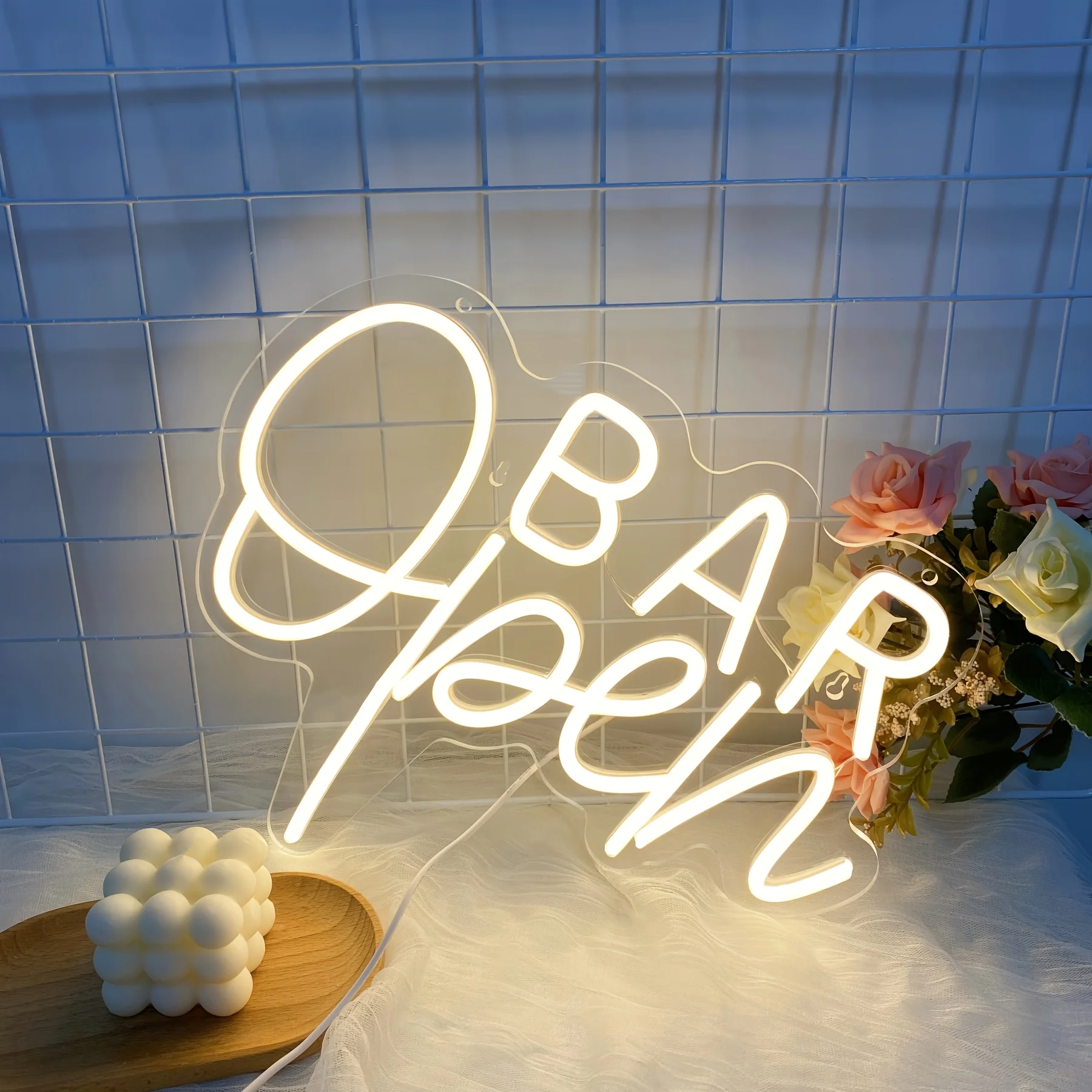 

Неоновая вывеска в виде открытого бара — настенный декор с питанием от USB и цветочными акцентами, идеально подходящий для домашнего кафе, паба или клуба, белого курсивного дизайна