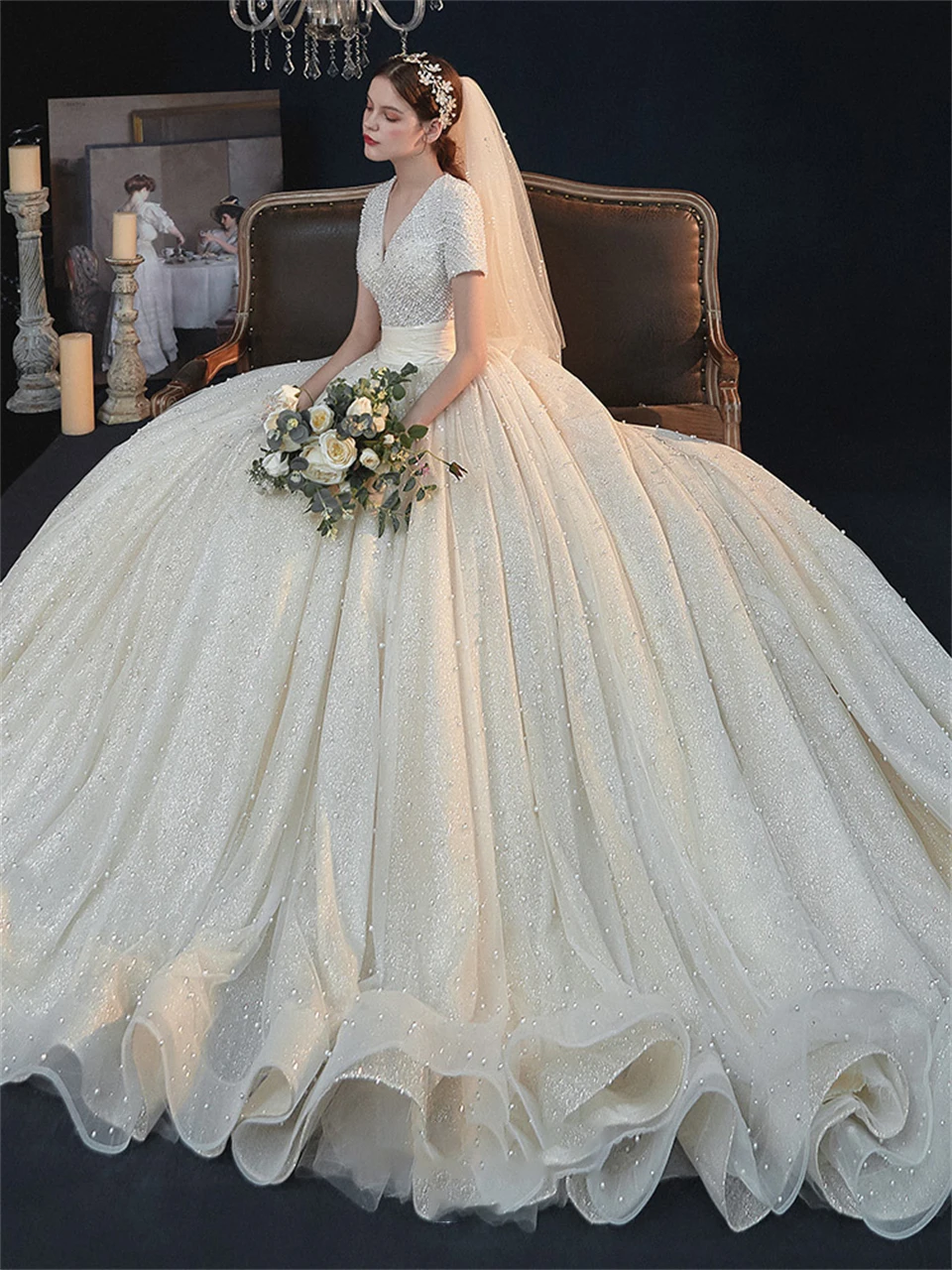 Robe de Mariée Personnalisée en Tulle, Col en V, Manches Courtes, Paillettes, Perle, Traîne, Bal, pour Patients, Quelle que soit la Collection 2025