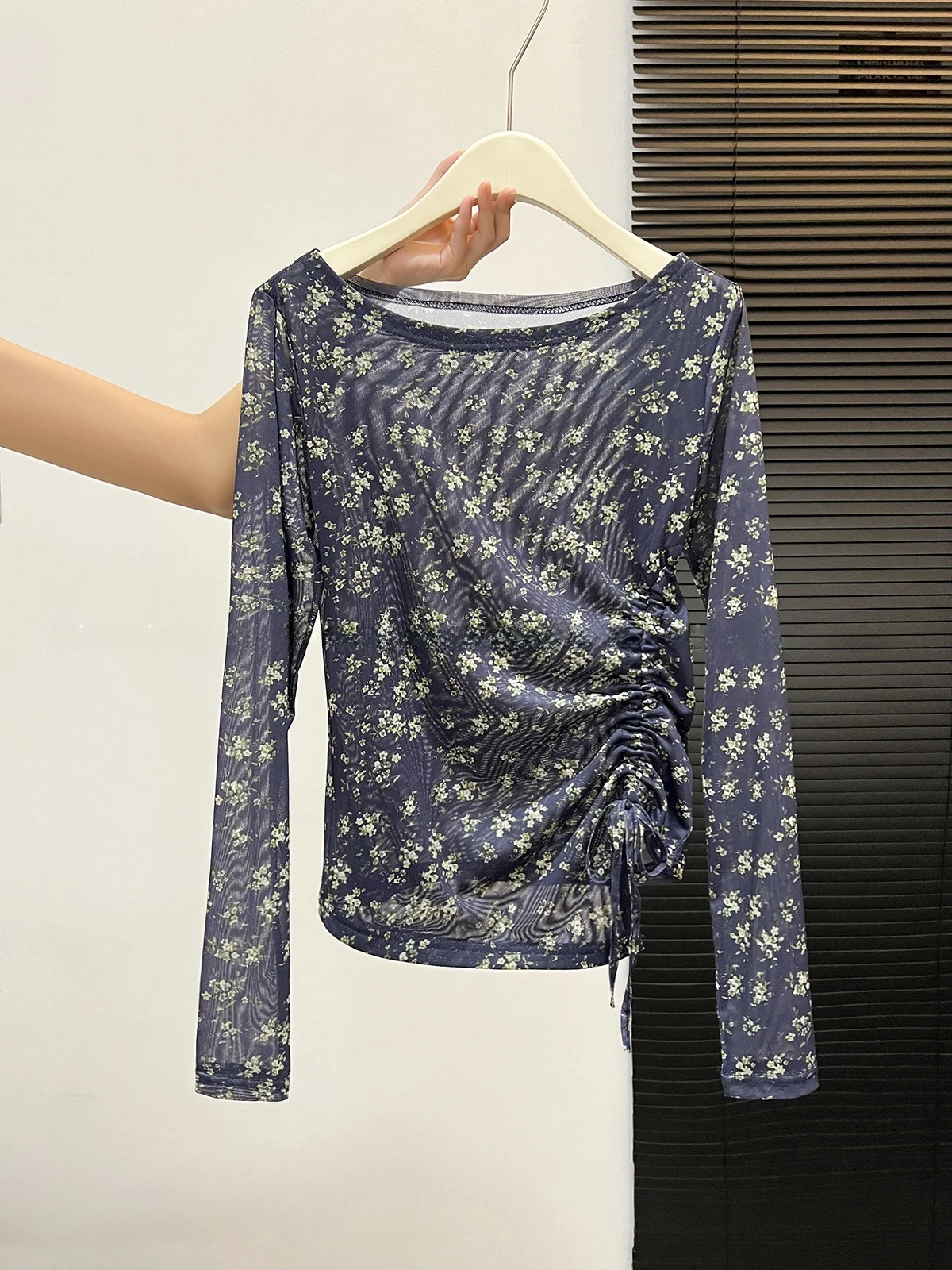 

Spring New Arrival Women's Floral Embellished Long Sleeve T-Shirt Drawstring Waist Thin Sun Protection Mesh Top Korean Style