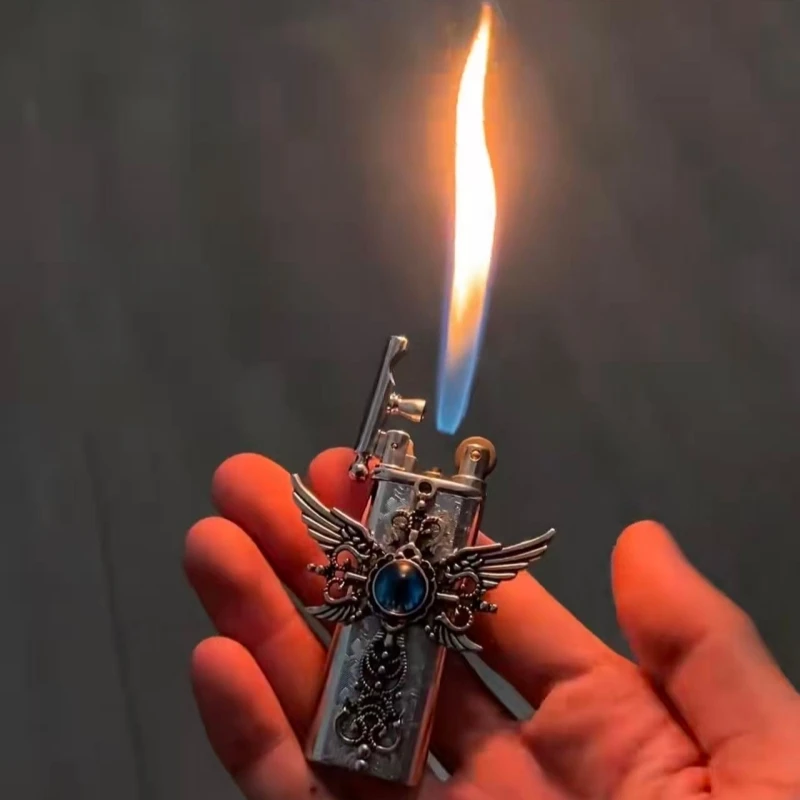 

Fashionable Retro Handmade Inflatable Lighter Outdoor Portable Metal Grinding Wheel Open Flame High-end Lighter Smoking Gift