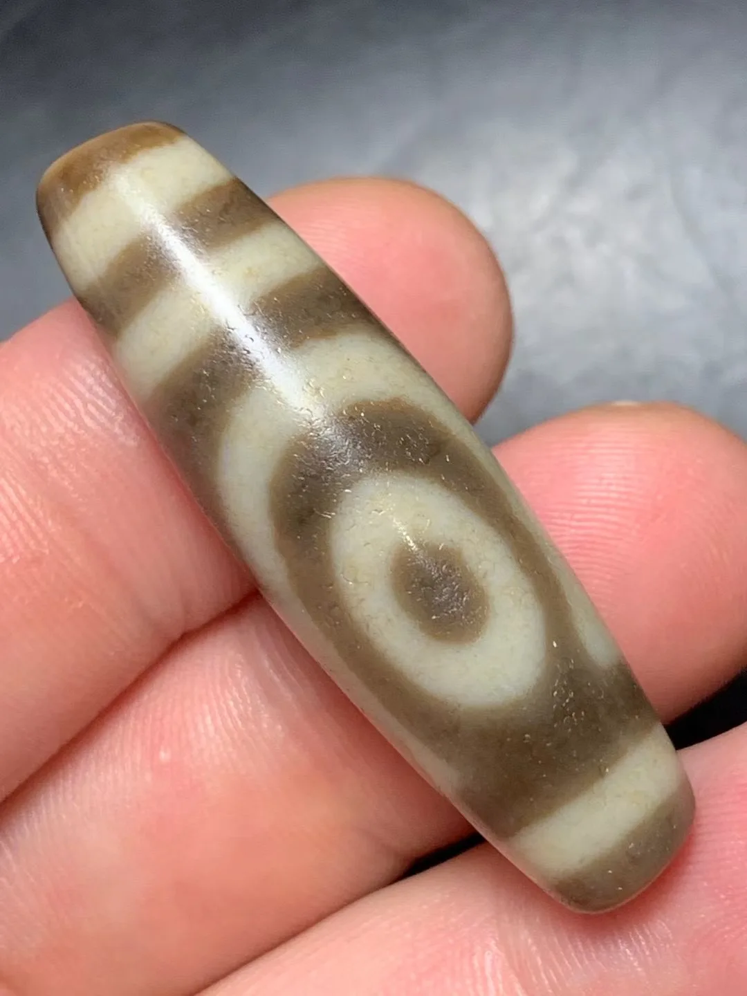 

Special Link Make Inquiry First Magic Power Tibetan Old Agate Oily Patina Ruyi 2 Eyed Love Symbol dZi Bead Amulet Top Grade 5A+