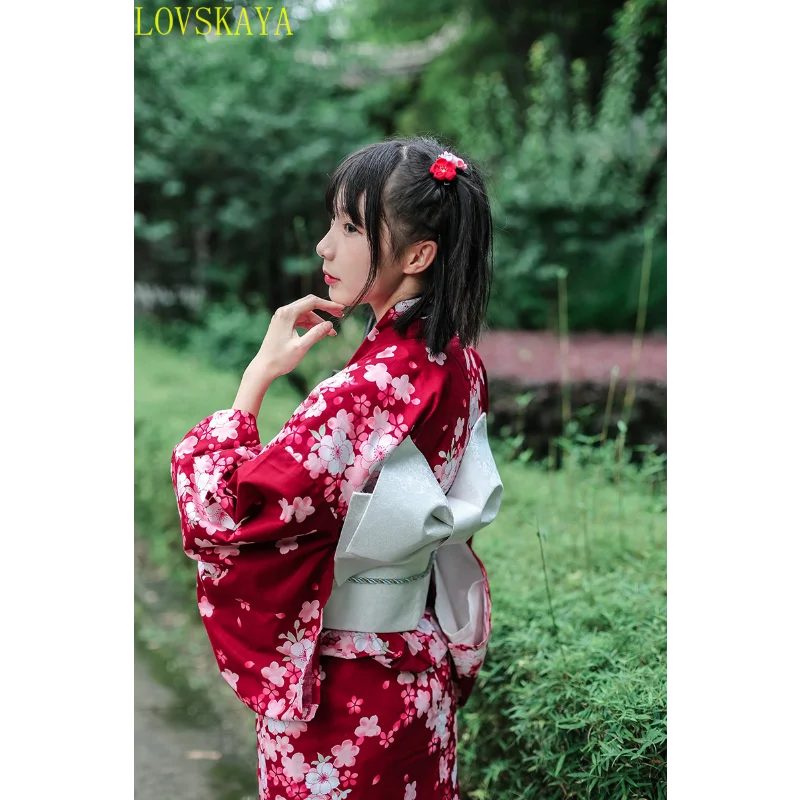 Traditional Japanese floral kimono paired with women's cotton bathrobes, women's retro role-playing costumes, evening gowns