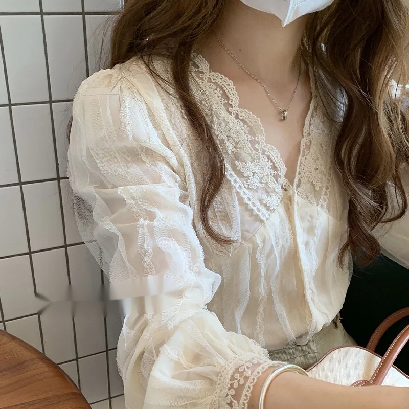 Shirts Women Lace Patchwork Fashion V-neck All-match Fairy Korean Style Clothes Designed Gentle Y2k Tops All-match Blusas Chic