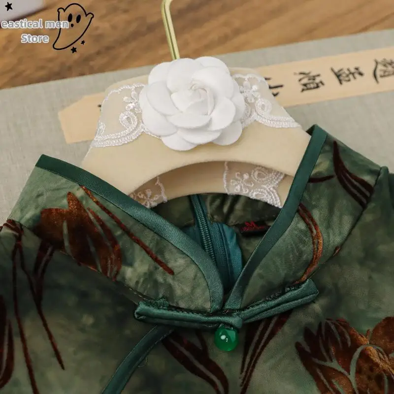 فستان شيونغسام نسائي كبير الحجم بأكمام قصيرة باللون الأخضر من تشيباو أنيق للحفلات المسائية فستان قطيفة مطبوع عليه زهور على الطراز الصيني #4