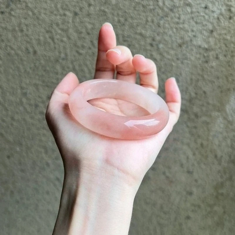 

Браслет из натурального золотого шелкового нефрита с узором персикового цвета, изысканный и модный