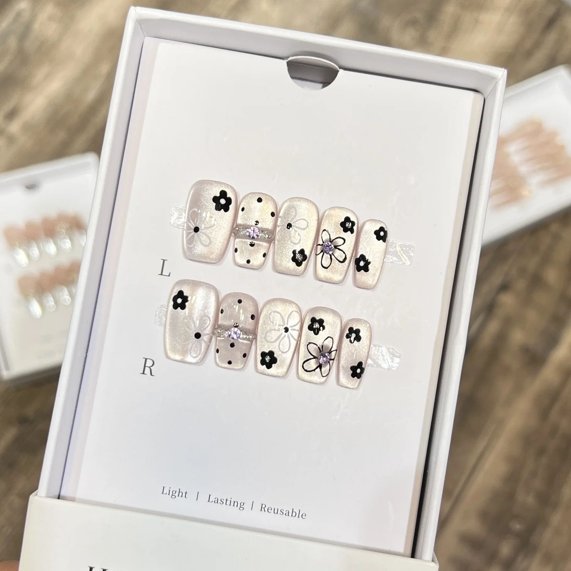 10 قطعة الصحافة اليدوية على الأظافر لطيف الأرجواني وهمية مسمار عين القط حجر الراين تصميم منتصف طول مربع أظافر صناعية يمكن ارتداؤها مسمار الفن #2